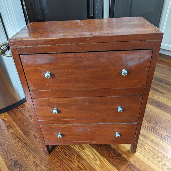 Early American Primitive Small 3 Drawer Chest with Infinity Toilet Paper Roll Holder on Side Solid Wood 25x20x10"