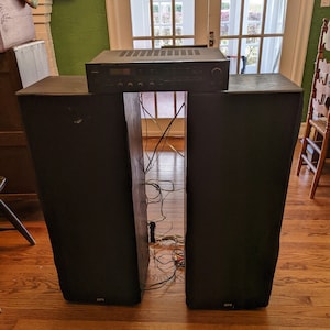 1980s Epicure Products Tower Floor Speakers and Vector Research Stereo Receiver Model VRX-3500A