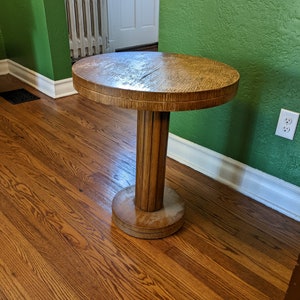 26x23 Solid Wood Round Table With Column Base Pick Up