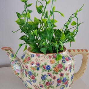 Vintage Japanese Floral Small Teapot. Wonderland Garden Tea Party Vibes.