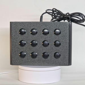 Button Box 12 button for Sim Racing, Flight Simulator Controller 16mm buttons usb-a wired controller key binds plug and play