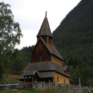 Urnes Stave Church (Urnes Stavkyrkje), Sogn og Fjordane, Ornes, Norvège, Photographie, Estampe, Tirage d’art, Carte de vœux, Médiéval