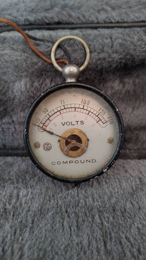 Voltmètre vintage -  France