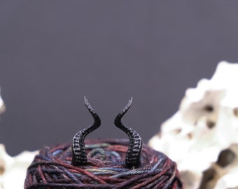 Putrefak horns - approx. 40mm/1.5" black resin horns for amigurumi or crochet creatures