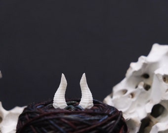 Alura horns - approx. 30mm/1" resin horns for amigurumi or crochet creatures - white or black