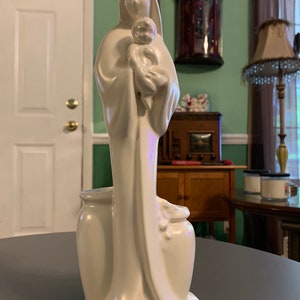 CLEARANCE!!!  Beautiful, Haeger, Madonna and child planter