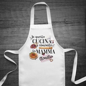 Personalized apron with name - In this kitchen mom is in charge - Gift idea for Mother&#39;s Day, gift for friend, sister