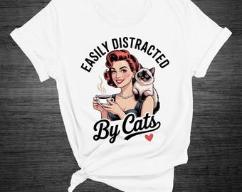 Maglietta bianca con gatto - Easily distracted by cats - T-shirt con gatto divertente - Regalo per amante dei gatti - Maglietta divertente