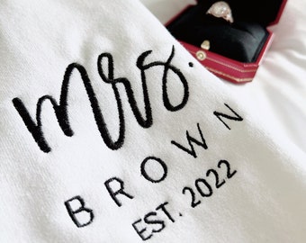 Personalized Bride Sweater, Gift for Bride, Future Mrs Sweatshirt, Engagement Sweatshirt, Wedding Gift, Engagement Gift, Mrs Sweatshirt