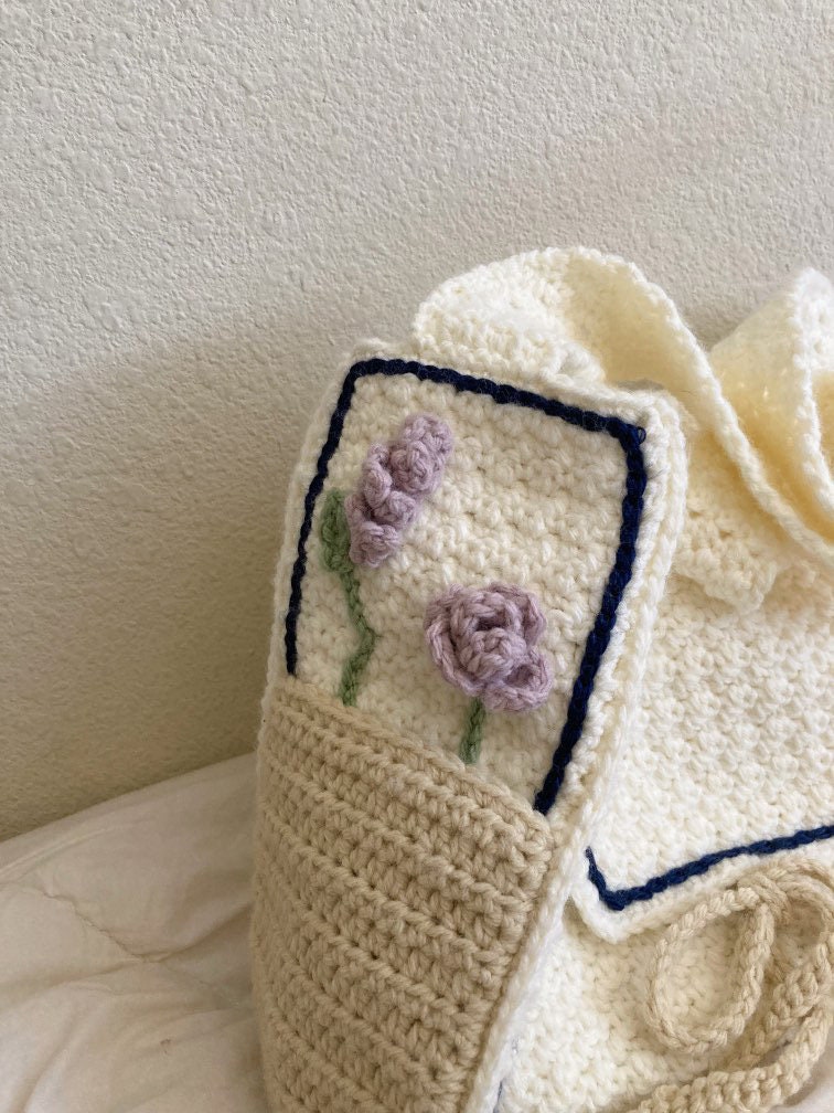 Garden Messenger Bag // Crochet Pattern // Cottagecore Bag With
