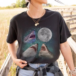 Shark Shirt Howling at the Moon Shirt Retro 90&#39;s tees Y2k T shirt Funny Meme Shirt Parody Shirt Weird Stuff Space Galaxy Top Shark Gift