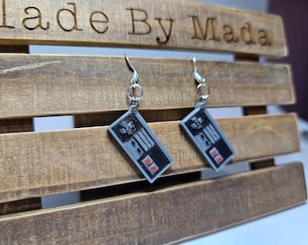 Pendientes vintage de mando de NES: joyería retro para gamers