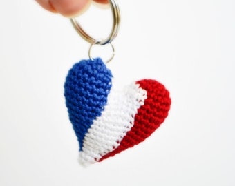 KEYCHAIN : Heart the keychain in the colors of the French flag - crochet tiny heart - bag accessory - crochet keychain - LaCigogne design