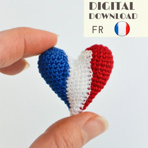 Patron au crochet : portecles Coeur version drapeau francais , Amigurumi coeur, French flag, heart car charm - Patron en français