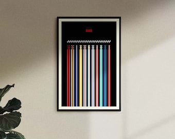 Op de afbeelding: Een zwart-witte poster met de tekst "GRID GIRLS" in rode letters. De poster heeft een reeks verticale strepen in verschillende kleuren, waaronder rood, blauw, geel, groen en wit.