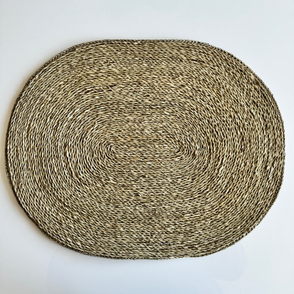 Handgefertigtes Tischset Platzmatte Untersetzer Oval aus Seegras