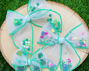St Patrick’s day green mesh shaker bow