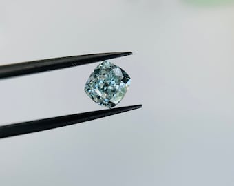 1.00CT Natural fancy green diamond, Cushion brilliant cut., Si clarity , Gia certified