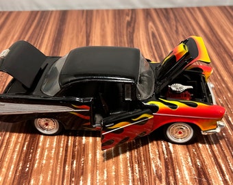 1957 Chevrolet Bel Air Hot Rod Black & Flames No. 68030/1 Scale 1