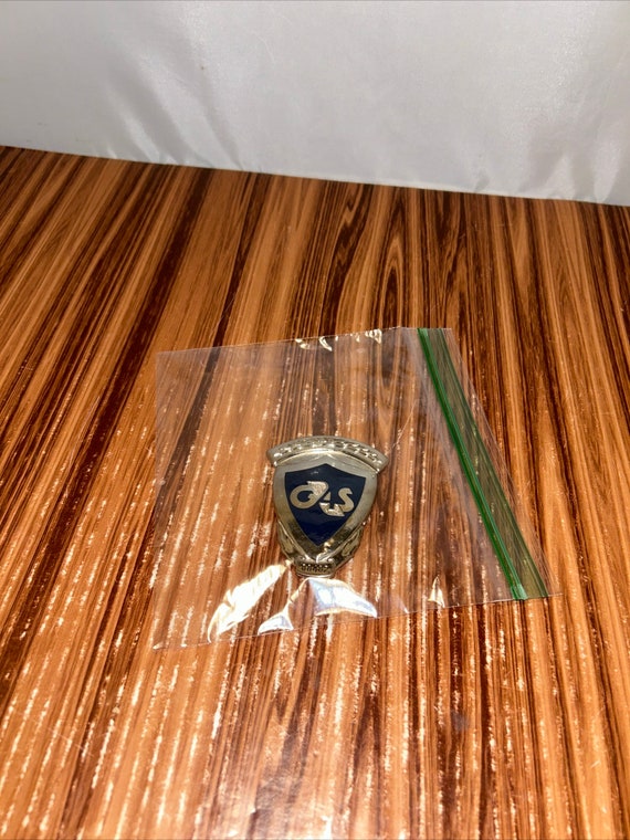 Vtg G4S Badge Obsolete Service Official Pin Crest… - image 10