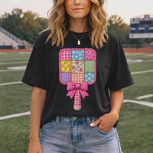T-shirt de pickleball Comfort Colors® Patchwork Heart, T-shirt matelassé à motif floral, cadeau au style cottagecore sportif