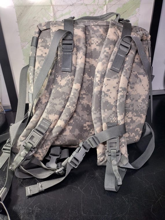 US Army Medic Bag With 8 Pouches MOLLE II | Free Us Shipping