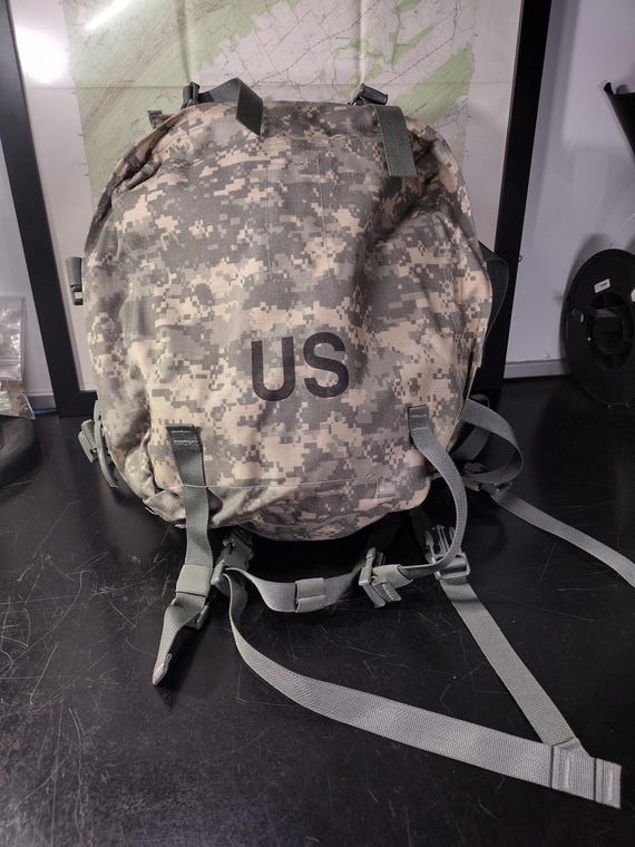 MOLLE メディカルバッグ MEDIC BAG 米軍放出品 軍用実物 – BASE