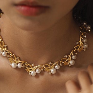 Classic Faux Pearl Gold Statement Necklace Jewelry