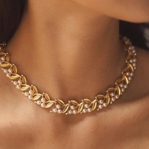 Timeless Pearl Jewelry Set: Necklace & Earrings