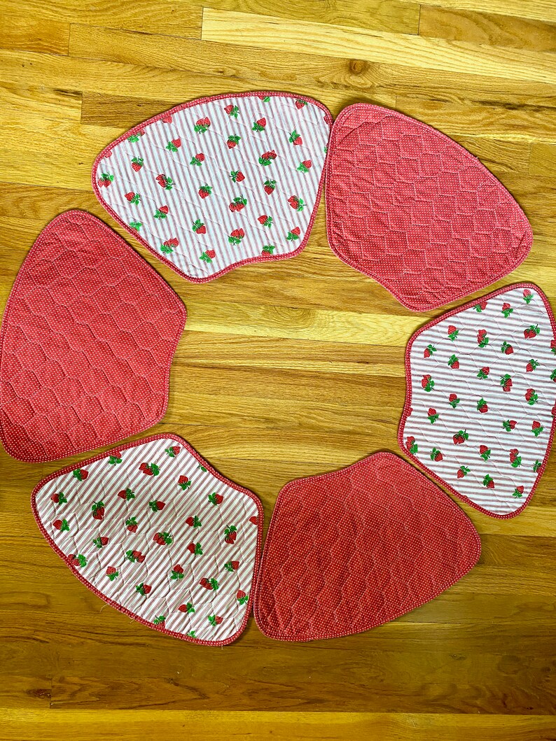 Set of 6 Vintage Quilted Placemats Strawberry Placemats Etsy