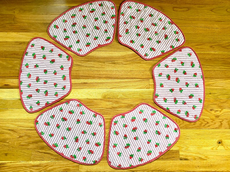 Set of 6 Vintage Quilted Placemats Strawberry Placemats Etsy