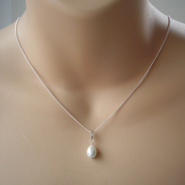 White or Ivory Pear Shaped Pearl Drop Necklace for Women Bridesmaids Wedding, Teardrop Pearl Pendant Necklace on fine Silver or Gold Chain
