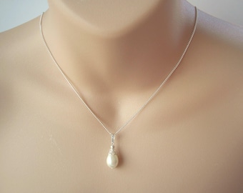 Vintage Style Teardrop Pearl Necklace, Quality Pear shaped Pearl Drop Pendant on Silver or Gold plated chain, Bridal Bridesmaids Gift Party
