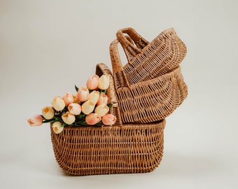 Vintage French Basket. 1950s Wicker Market Basket. Round Basket 