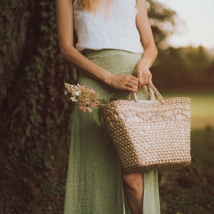 Lightweight straw bag, handmade wicker basket, the perfect bag on the shopping and market, summer beach bag and picnic wicker, straw basket, image 5