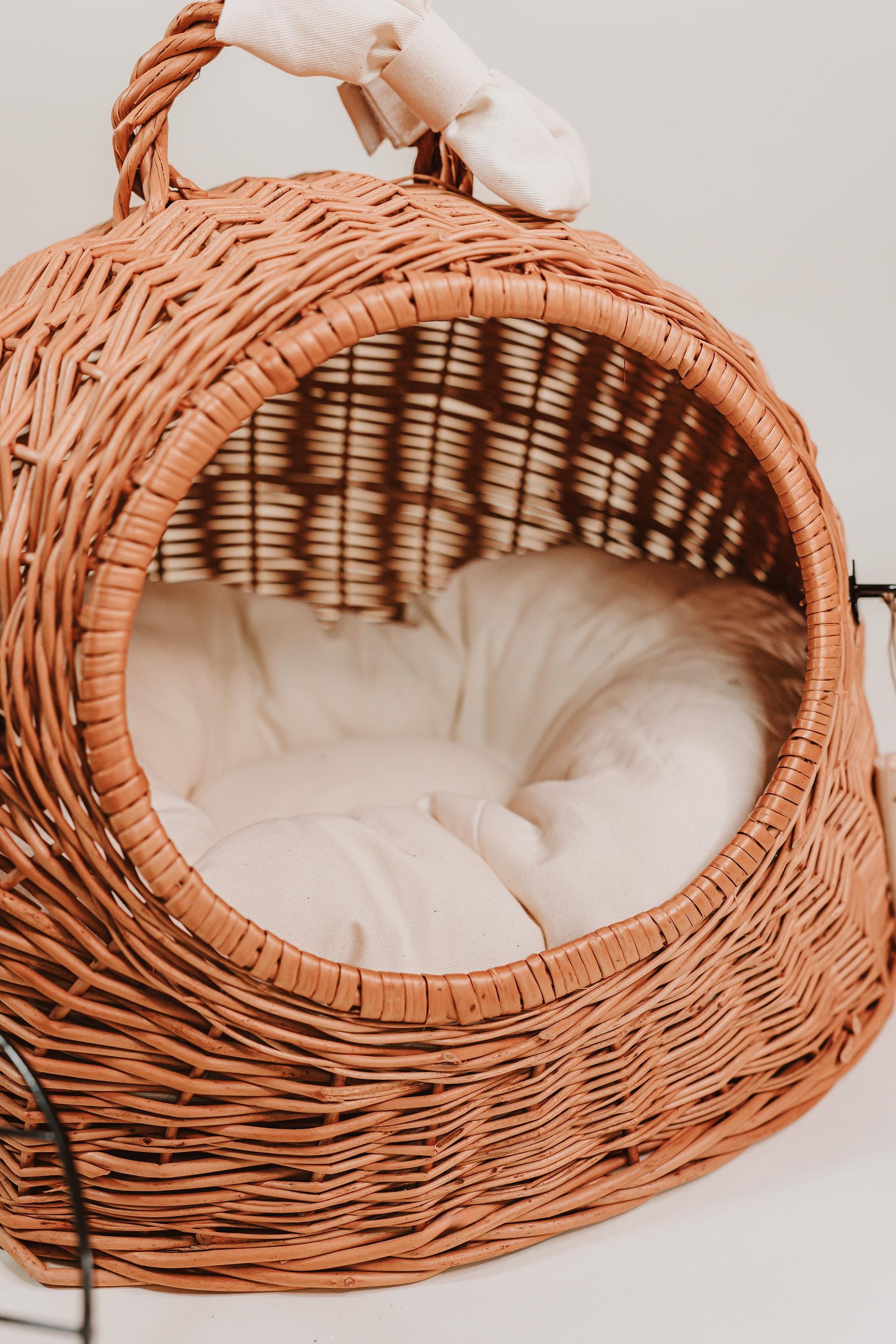 クッション付き天然籐ペットキャリア - 小型犬・猫用バスケット - Etsy