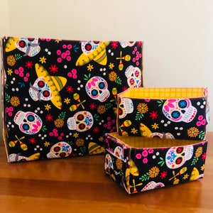 ¡Cestas de tela del Día de los Muertos! ¡Cajas/contenedores del Día de los Muertos! ¡Contenedores de tela pequeños y grandes disponibles!