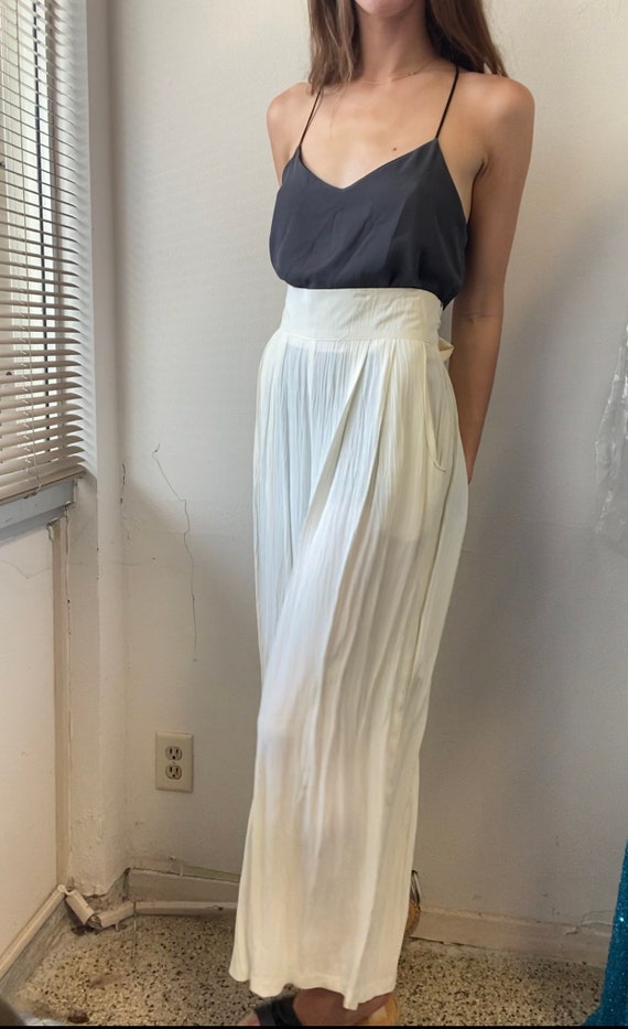 white palazzo pants - Gem