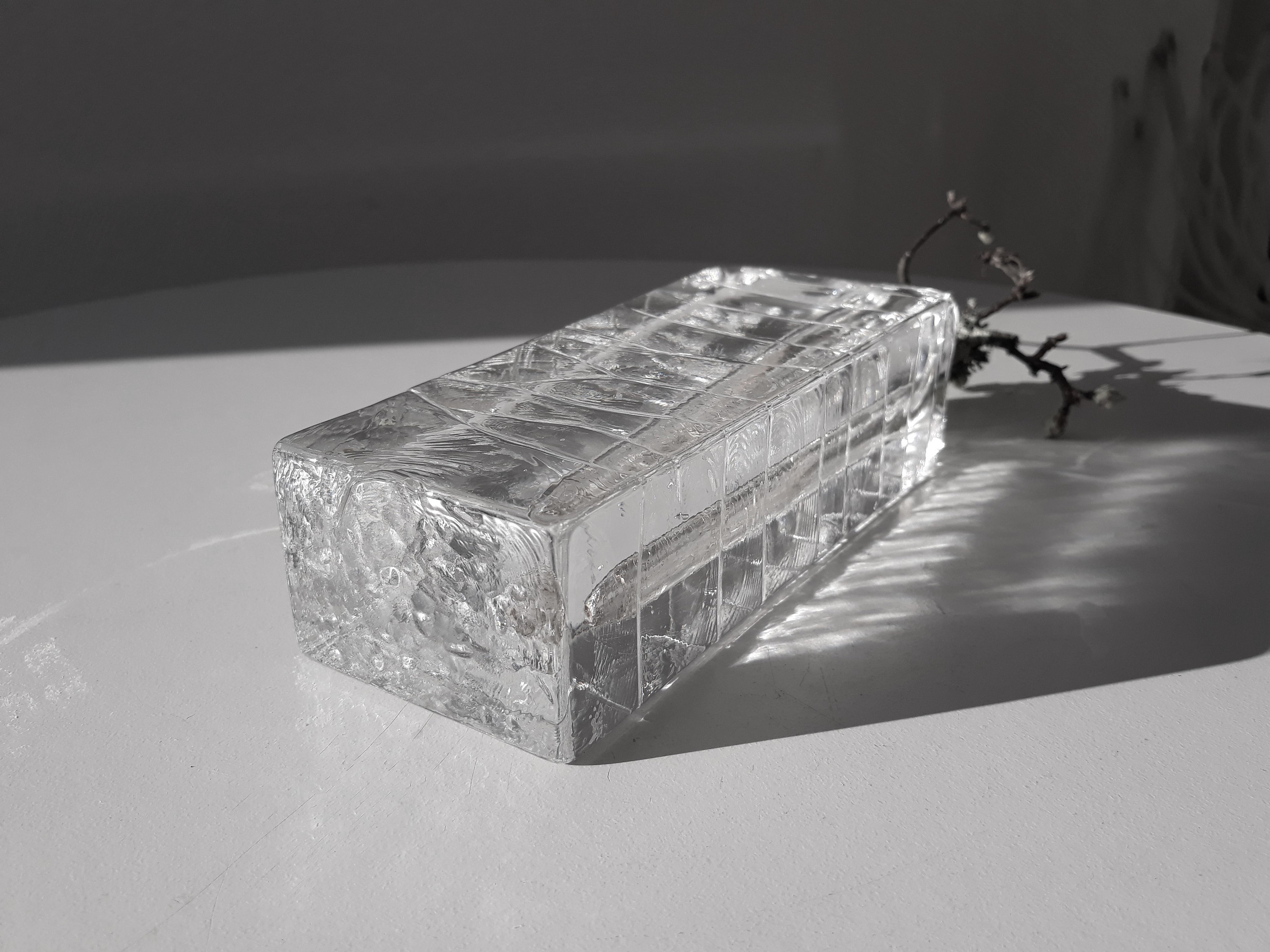 70s Compact Glass Block