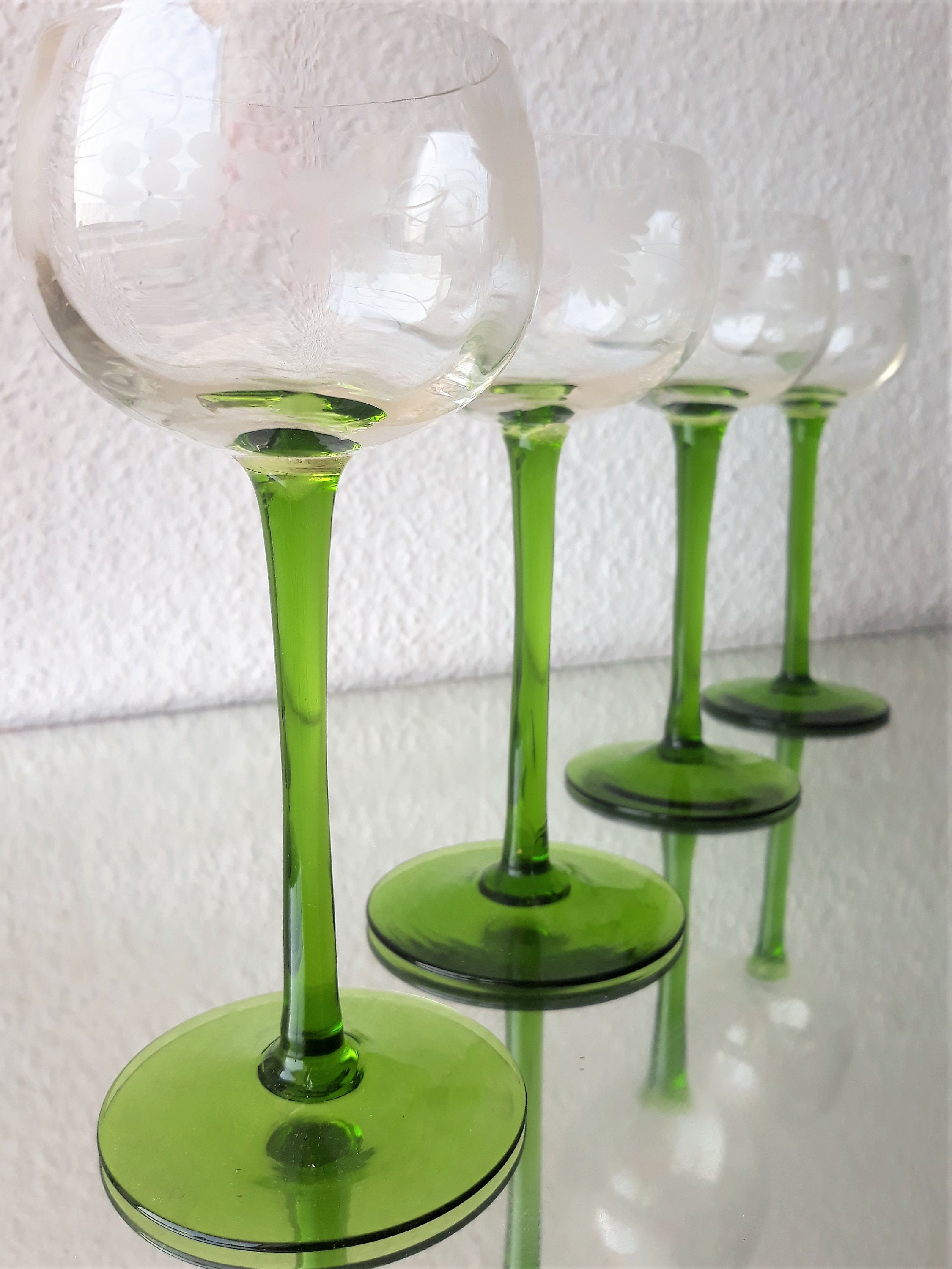 Vintage Green Stemmed Wine Glasses, Set of 4 at 1stDibs