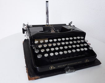 40er " Erika"  Reise Schreibmaschine antike Schreibmaschine Seidel & Naumann Transportkoffer schwarz Typewriter 40s
