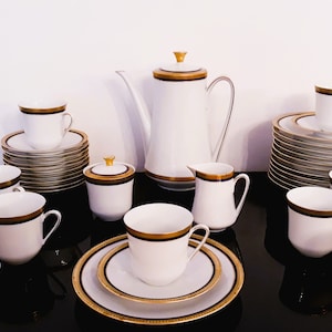 Porcelain Manufactory Händl Bavaria White, Blue, Gold Porcelain 38 pieces 60s
