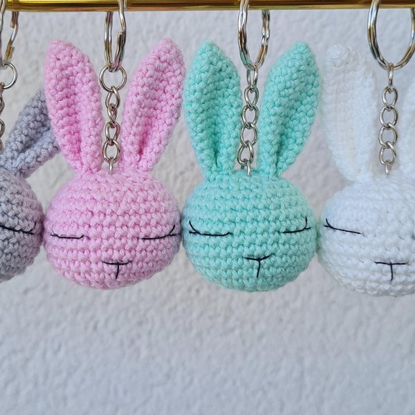 Porte clés lapin en coton au crochet personnalisable