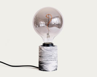 E27-LAMPENSOCKEL – In Frankreich handgefertigte Lampe aus weißem Marmor mit Stromkabel aus Stoff, perfekt für das Schlafzimmer oder Wohnzimmer
