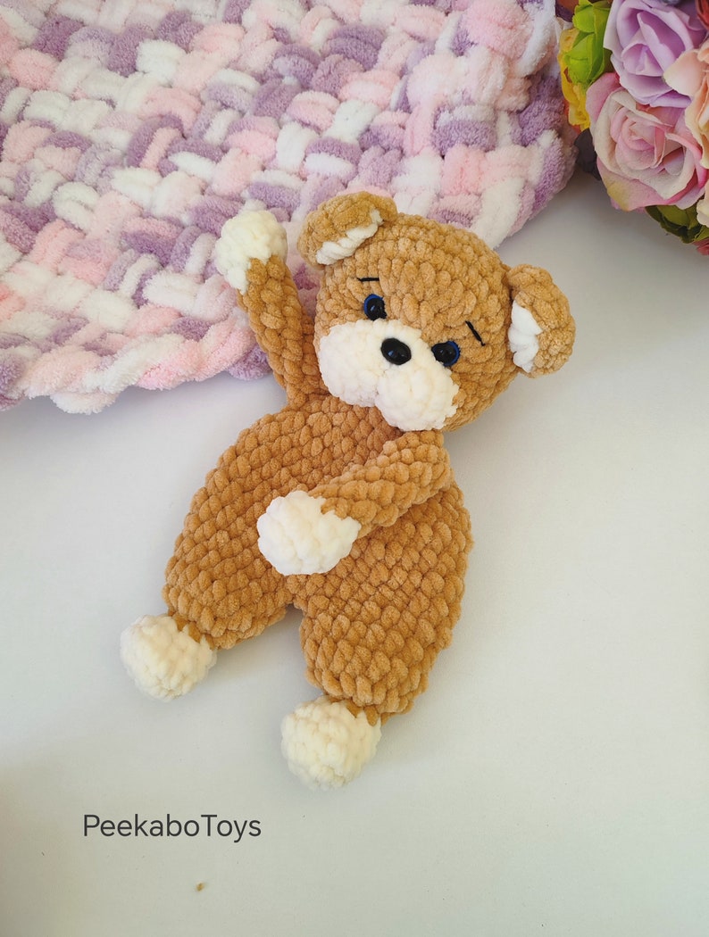 Bear snuggler Amigurumi/ Plushie snuggler bear/Crochet Pattern Bear/Plushie Amigurumi/Small Snuggler Bear/ Little snuggie bear/Lovey plushie zdjęcie 1