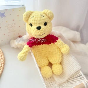 Winnie the Pooh Snuggler Crochet Pattern , Amigurumi Snuggler , Winnie Bear Snuggler , Low Sew Crochet Pattern , Easy snuggler Winnie
