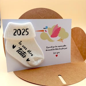 Tu vas être tata, aanpasbare kaart met babysokjes voor zwangerschapsaankondiging aan zus, verrassingszwangerschapsaankondiging voor toekomstige tante