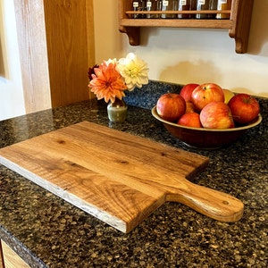 White Oak Charcuterie Board (Paddle Handle)