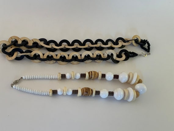 Vintage Wood and Plastic Necklaces, set of 2 - image 8