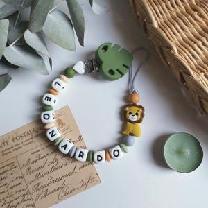 Spedizione Gratuita, Anche Lettere Legno, Catenella portaciuccio con Nome, Catenella portaciuccio personalizzata Leone